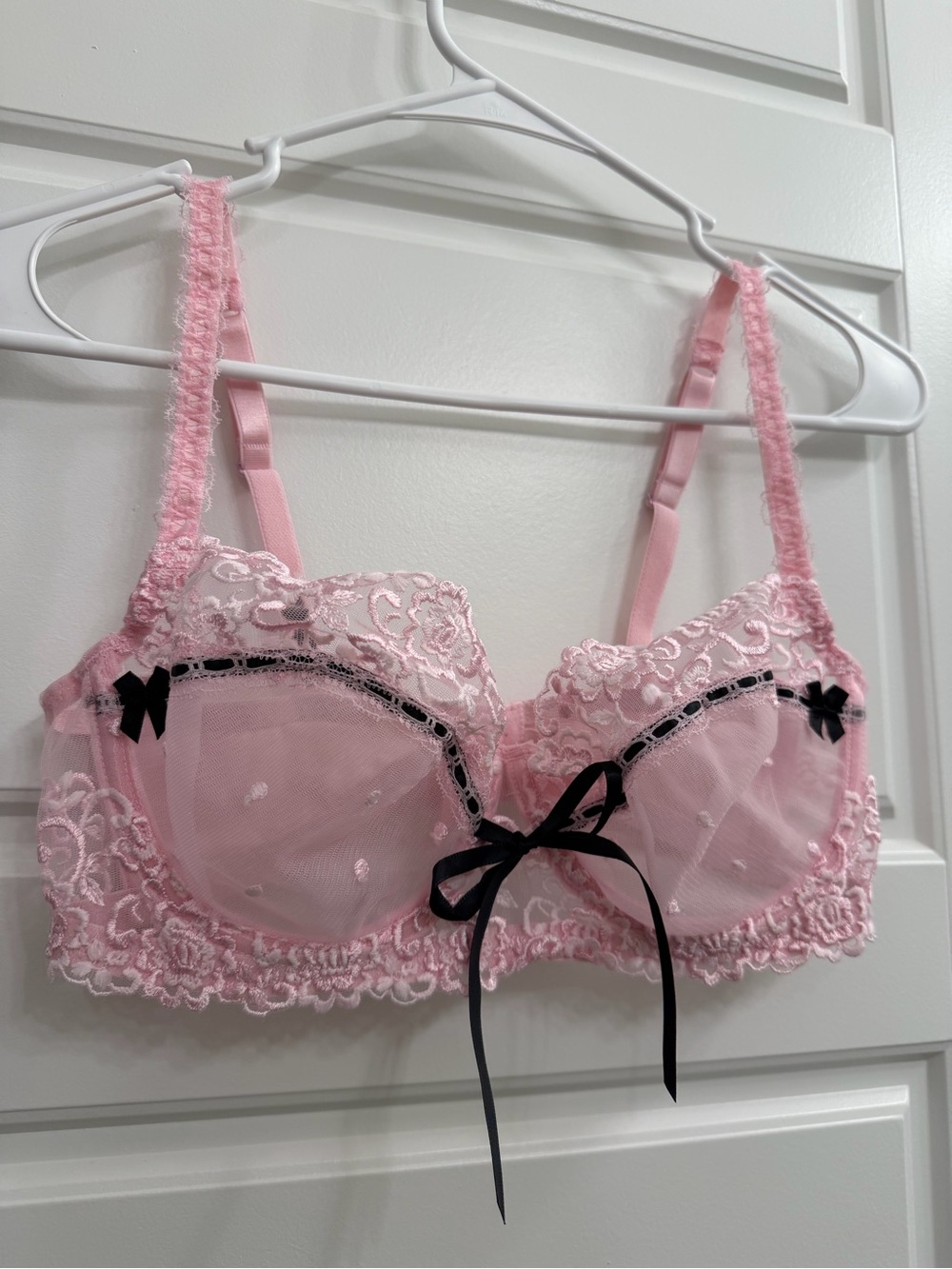 Vintage 2003 Victoria's Secret Pink Swiss Dot Lace Bra 34D